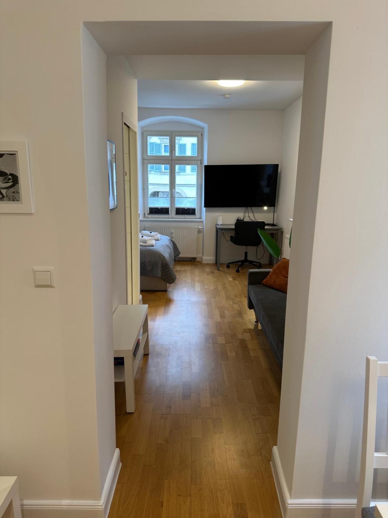 Bella Casa - Business&Family, 100M Zum Konzerteingang Schloss, Parkplatz, Smarttv, Netflix, Waschmaschine, 24H Checkin, 36Qm, Ap 12 Ludwigsburg Buitenkant foto