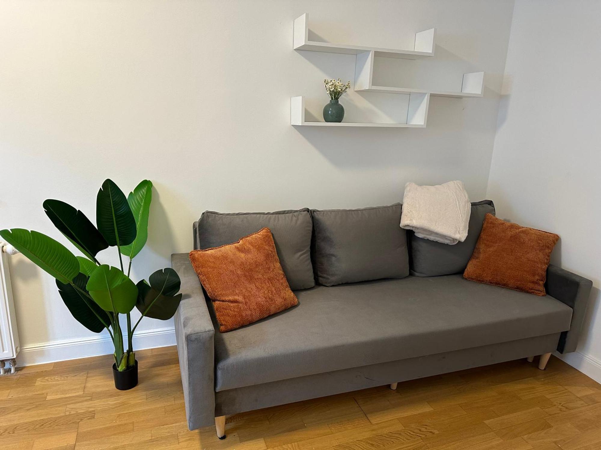 Bella Casa - Business&Family, 100M Zum Konzerteingang Schloss, Parkplatz, Smarttv, Netflix, Waschmaschine, 24H Checkin, 36Qm, Ap 12 Ludwigsburg Buitenkant foto